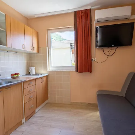 Gostinjska kuća Malbasic *