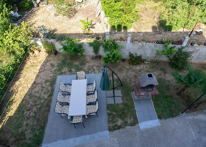 招待所 Malbasic 泽斯特拉格