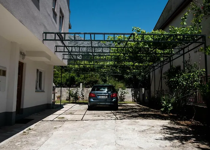 Malbasic * 泽斯特拉格